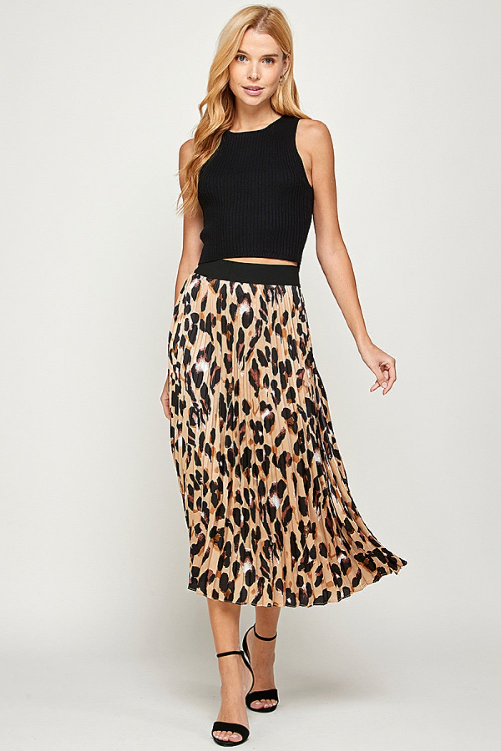 Courtney pleated leopard skirt